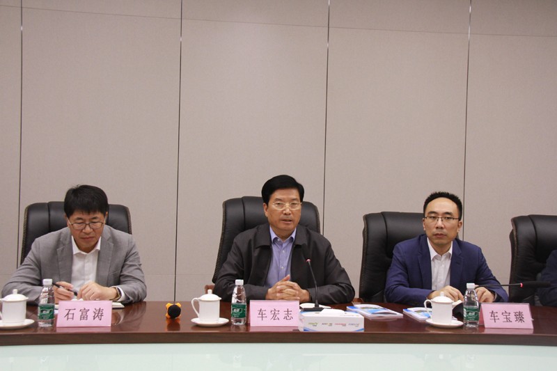 15911661419756887vxT.jpg 市委書記包希安到成山集團(tuán)調(diào)研并現(xiàn)場辦公 (3).jpg